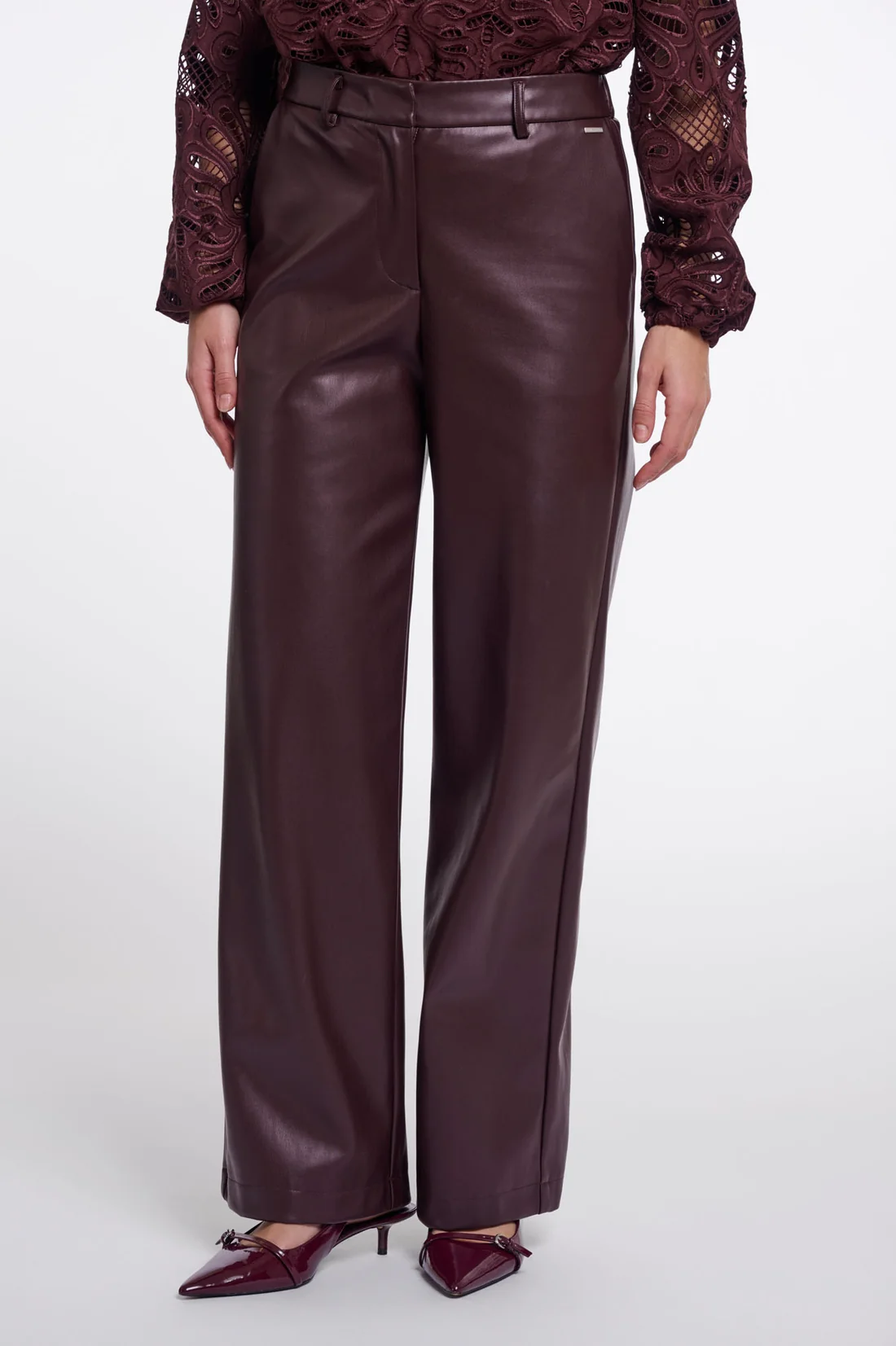 GeorginaRegular.7502611_Chocolate-bean_01