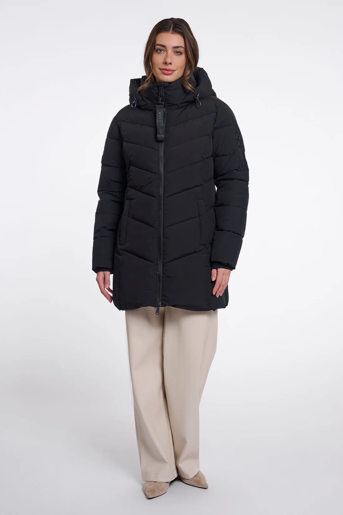 Yasmina.7002612_Black_01